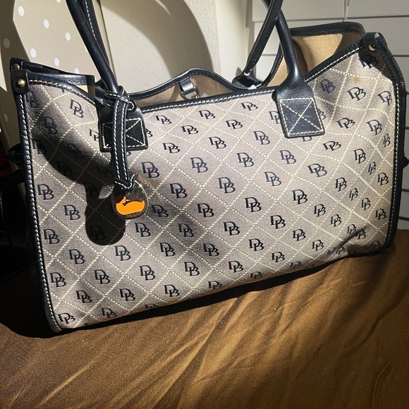 Dooney&Burke Vintage Black Leather & Tan Canvas Tote - great overall condition - Picture 1 of 15